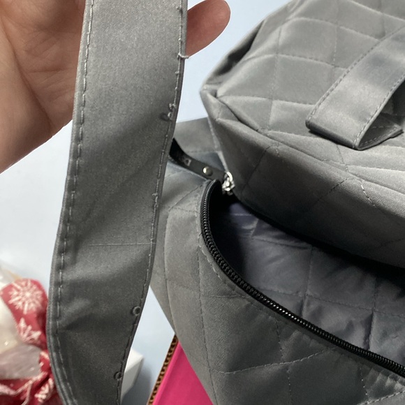 Overnight Bag - Picture 8 of 8